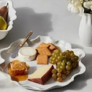 Le Creuset Iris Serving Platter- Meringue